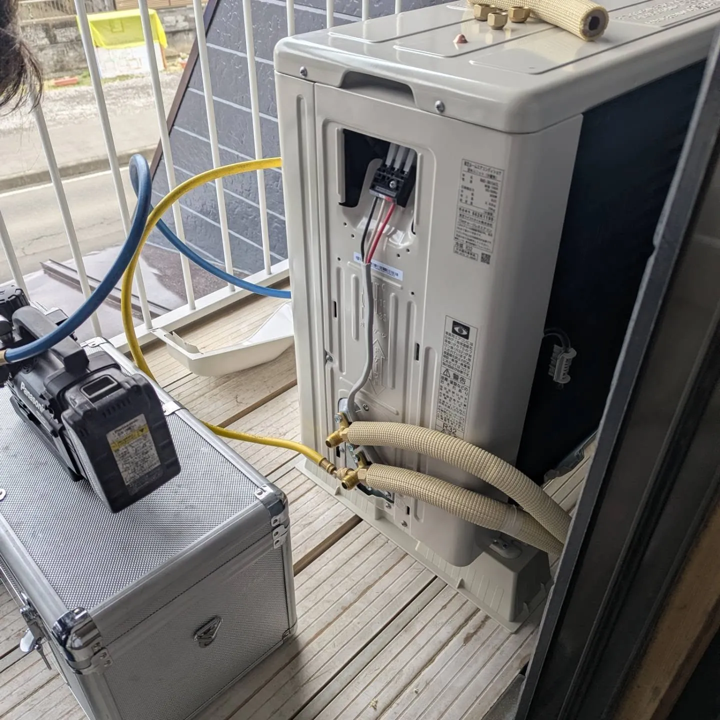 仙台市宮城野区でエアコンの新設工事行いました。